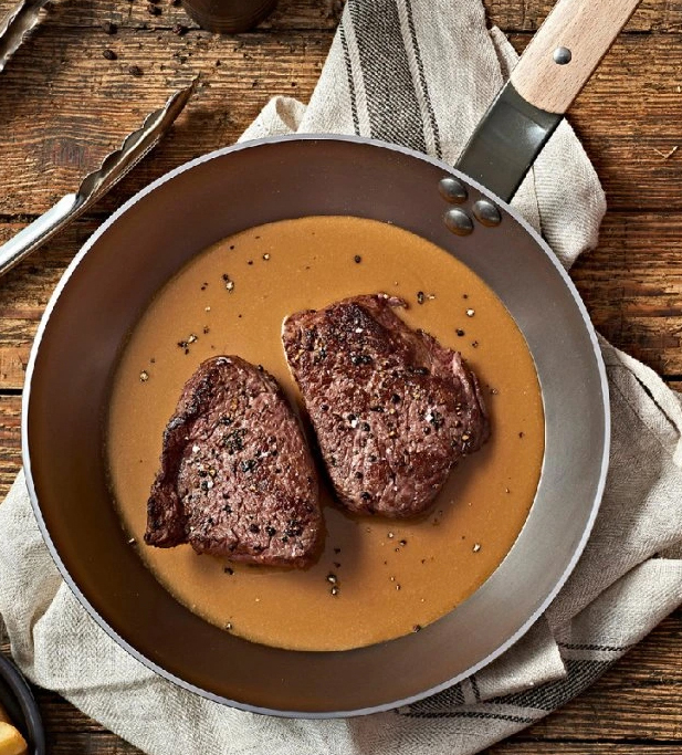 Poêle à viande ? Seulement celle en acier.