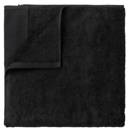 179936 rucnik riva blomus cerny 70x140 cm
