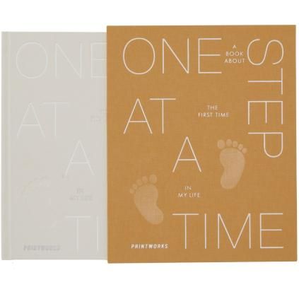 Journal pour bébé ONE STEP AT A TIME, orange, Printworks