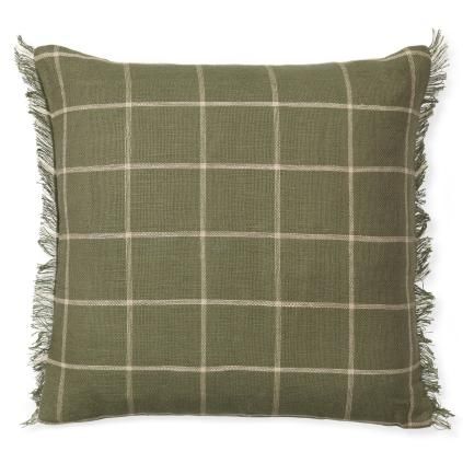 216818 2 dekoracni polstar calm 50 x 50 cm olivova bavlna len ferm living