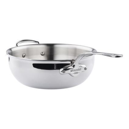160367 konicka zaoblena panev s pomocnym nerezovym uchem a rukojeti o 28 cm mauviel