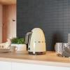 Bouilloire électrique KLF03CREU 1,7 l, crème, Smeg