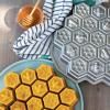 Moule à gâteau HONEYCOMB, or, Nordic Ware