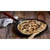 Crêpière 28 cm, avec spatule et râteau, manche en bois, fonte, Staub