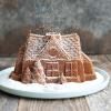 Moule à gâteau bundt GINGERBREAD HOUSE, argent, Nordic Ware