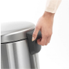 Poubelle à pédale NEWICON 30 l, résistant aux traces de doigts, acier mat, Brabantia