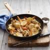 Poêle à frire 26 cm, manche en bois, fonte, Staub