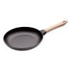 Poêle à frire 26 cm, manche en bois, fonte, Staub