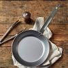 Poêle à omelette MINERAL B 24 cm, de Buyer