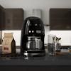 Machine à café filtre DCF02BLEU noir, Smeg