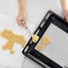 Moule à découper pour biscuits 25 cm, cœur, rouge, Lékué