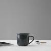 Mug avec infuseur à thé MINIMA EVA 350 ml, noir, porcelaine, Viva Scandinavia