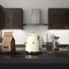 200195 2 smeg konvice mini kremova scena 01