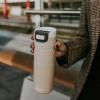 Mug thermos ETNA GRIP 500 ml, fûts beiges, acier inoxidable, Kambukka