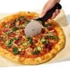 Roulette à pizza GOOD GRIPS 10 cm, noir, acier inoxydable, OXO