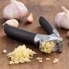 Presse-ail GOOD GRIPS 18 cm, noir, acier inoxydable, OXO