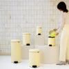 Poubelle à pédale NEWICON 20 l, jaune tendre, acier, Brabantia