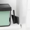 221837 6 sada lopatky a smetacku sinkside 33 cm tmave seda plast brabantia