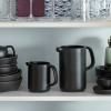 221891 1 servirovaci dzban nordic kitchen 1 l cerna kamenina eva solo