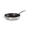 225108 neprilnava panev classic 28 cm stribrna nerezova ocel le creuset
