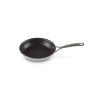 223383 4 neprilnava panev classic 20 cm stribrna nerezova ocel le creuset