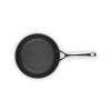 225267 7 neprilnava panev toughened 24 cm cerna hlinik le creuset