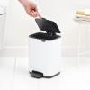 225948 4 pedalovy odpadkovy kos bo 4 l bila ocel brabantia