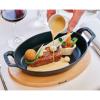 141209 1 ovalny litinovy mini pekac cerny 15 cm staub
