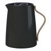 161540 vakuova termoska na caj emma black 1 l danish modern 2 0 stelton