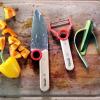 232177 5 skrabka na zeleninu le petit chef cervena bukove drevo opinel